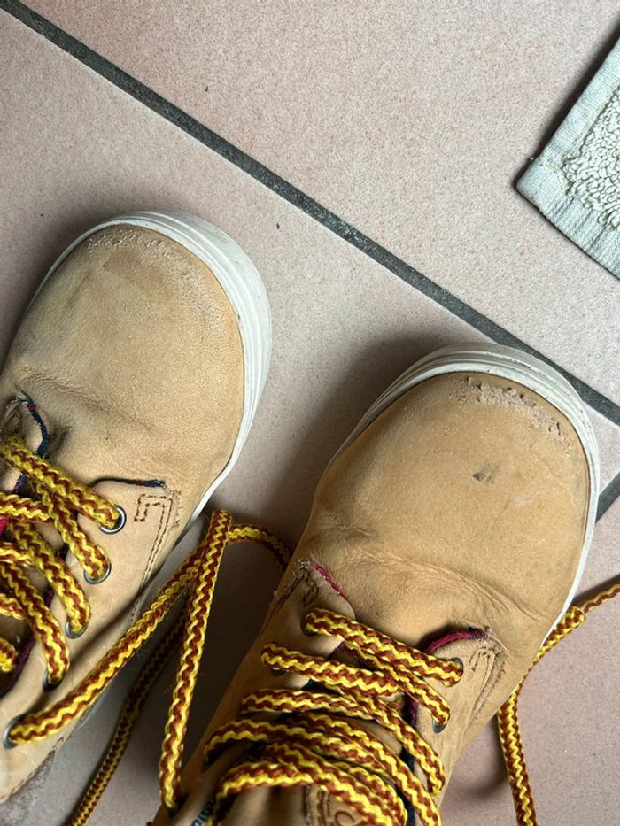 Donne chaussure taille 28 - photo numéro 4