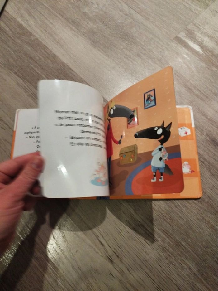 Livre p'tit loup a un bobo - photo numéro 5