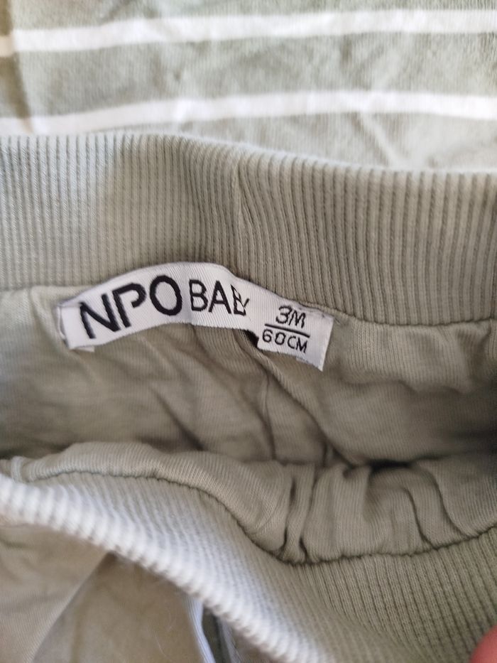 Tenu bébé 3 mois - photo numéro 2