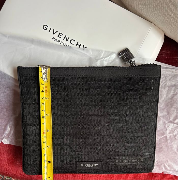 🖤 Trousse/Pochette Givenchy Parfums Neuve - Monogramme Noir 🖤 - photo numéro 7