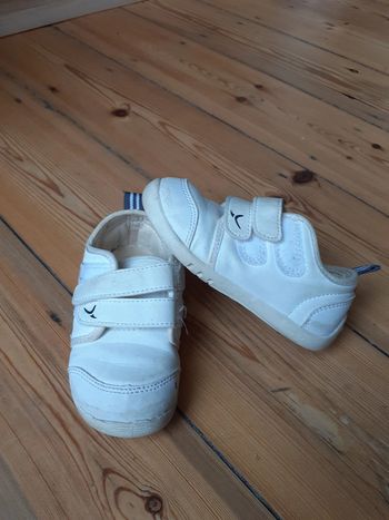 Baskets Domyos blanches taille 24 TBE