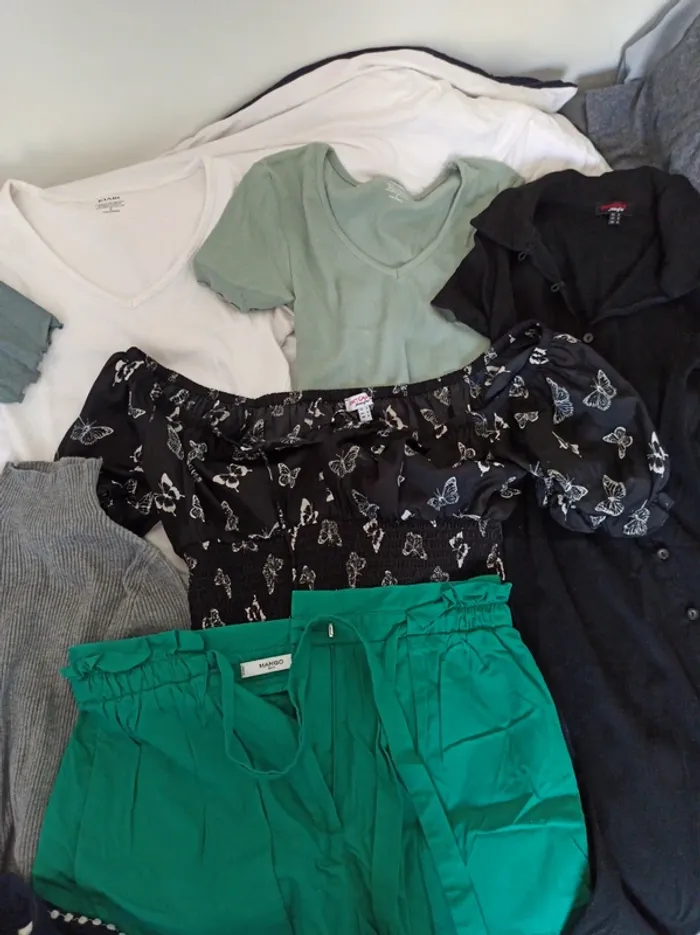 Lot de 11 vêtements femme taille S (lot 4) - photo numéro 10