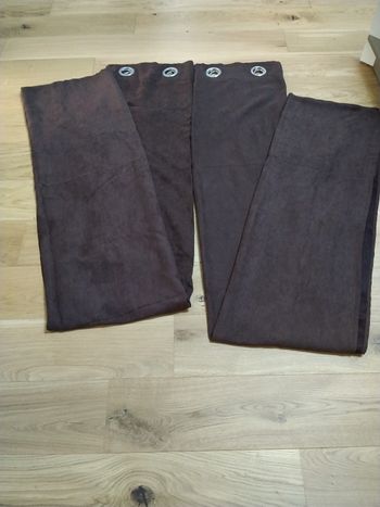 Paire de rideaux marron à oeillets 