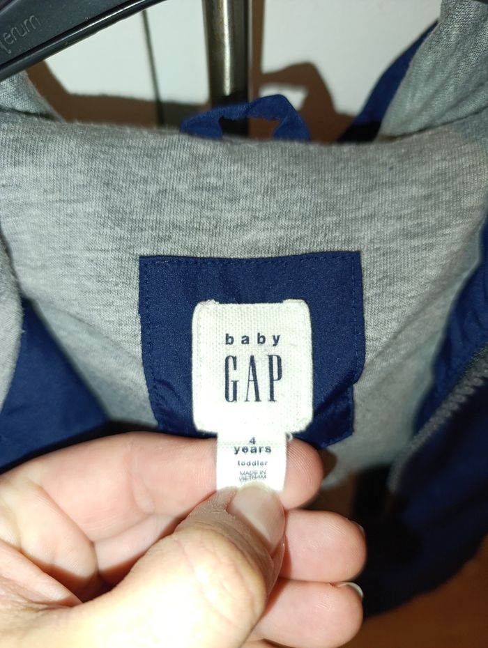 Joli coupe vent garçon Gap 4 ans - photo numéro 2