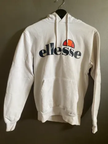 Pull Ellesse blanc imprimé