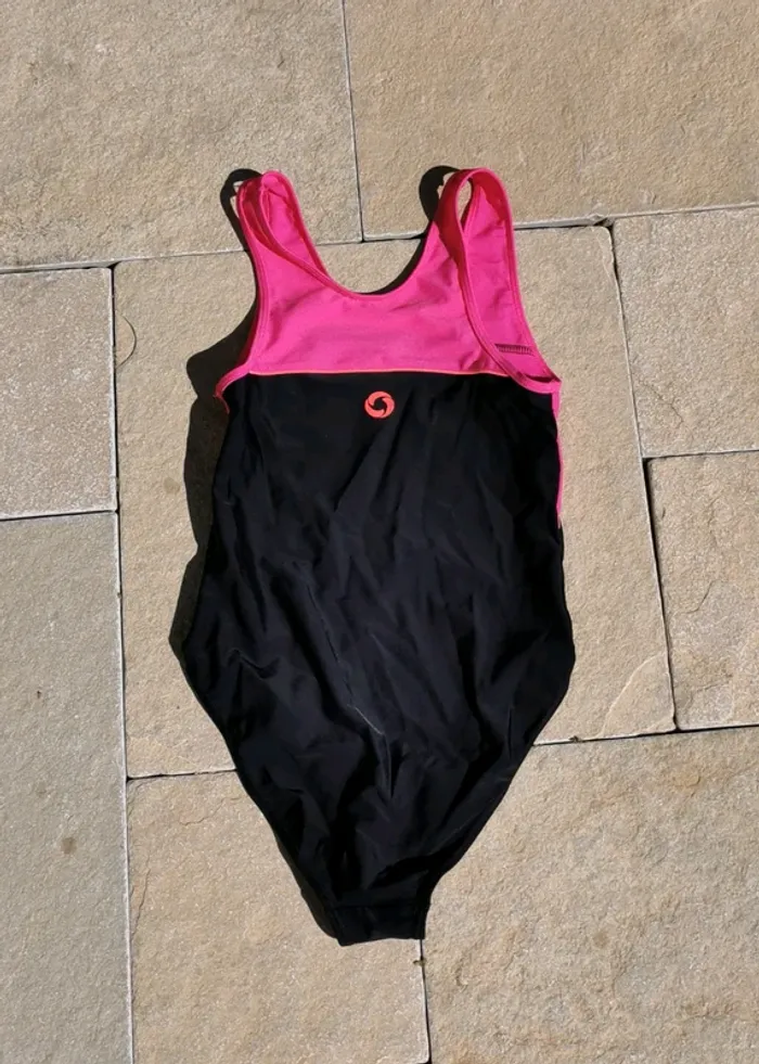 Maillot de bain etirel neuf 12 ans - photo numéro 2