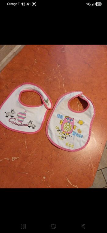 Lot de 2 bavoirs bébé 