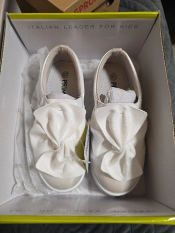 Baskets primigi taille 28