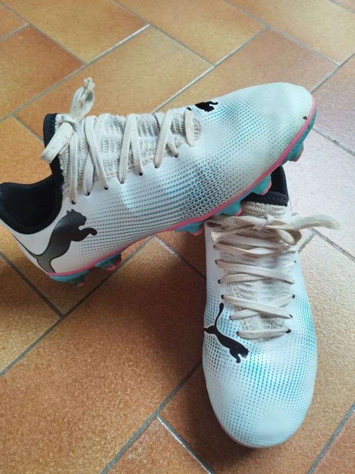 🔘 Crampons de football - Pointure 33 - Puma 🔘 - photo numéro 3