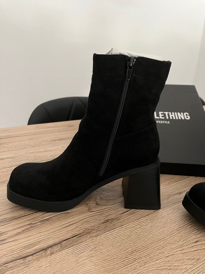 Bottines noirs - photo numéro 3
