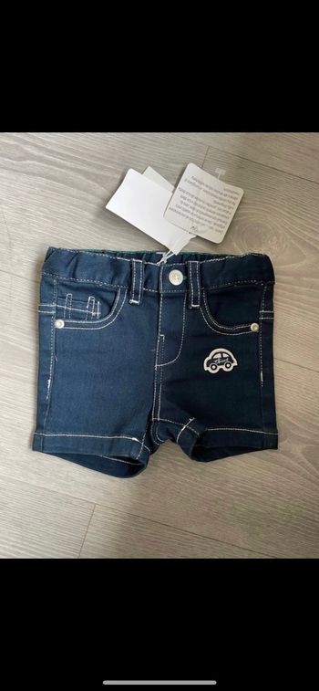 Short chicco taille 3 mois neuf