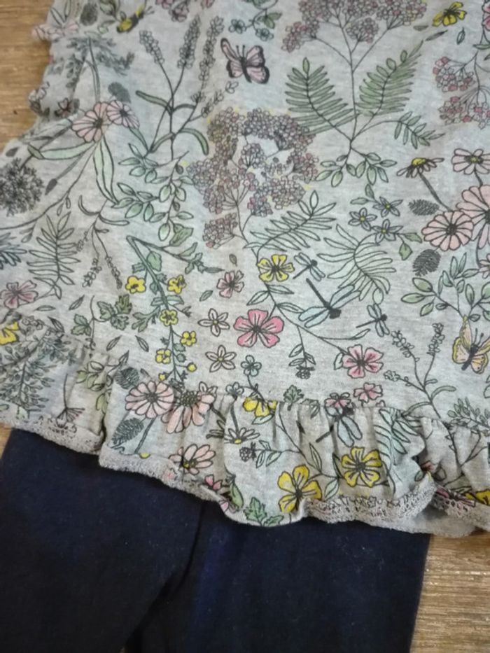 Ensemble tshirt h&m fleurs liberty legging bleu marine 6 mois bébé fille - photo numéro 2