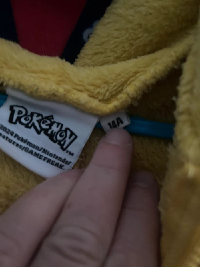 Pokémon combinaison taille 14 ans - photo numéro 5