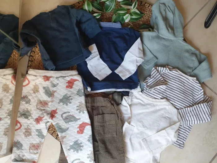 Lot vêtements bébé garçon taille 12 mois 1 ans - photo numéro 5