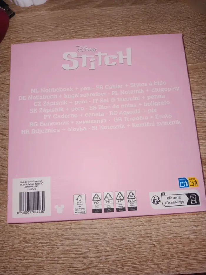 Disney Stitch carnet et stylo arc-en-ciel - photo numéro 2
