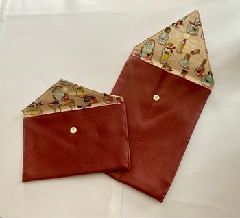 Pochettes à savon et brosse à dent dentifrice