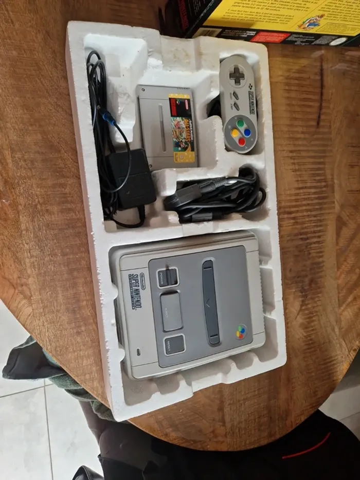 Console super Nintendo en boite - photo numéro 5