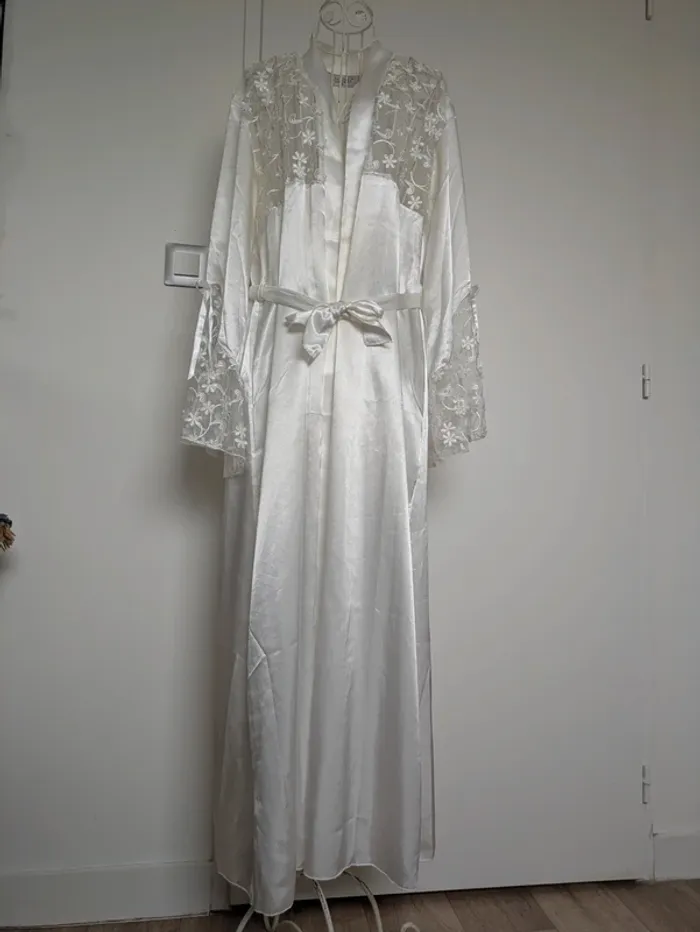 Robe de chambre /Kimono satin 42 - photo numéro 2