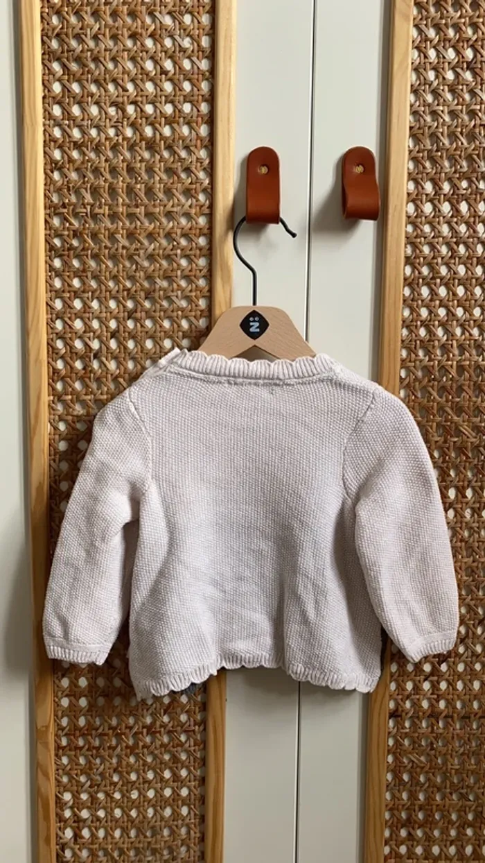 Pull trop mignon - 6 mois - photo numéro 2