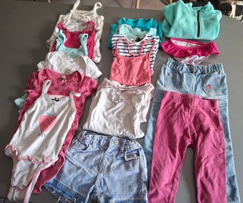 Lot vêtements fille 2 ans