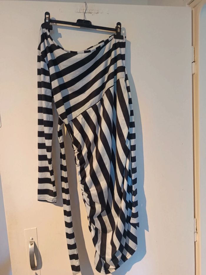 Robe noir et blanc