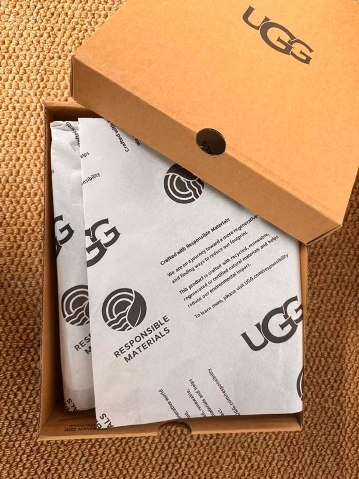 Ugg Classic Ultra Mini Boot taille 38 - photo numéro 8