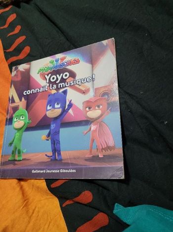 Pyjamasques yoyo connaît la musique