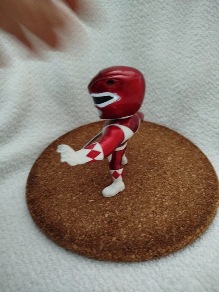 Figurine Power Rangers rouge - photo numéro 4