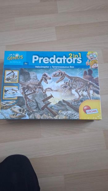 Grand kit d archeologie. 2 dinausaures à retrouver. Neuf sous blister
