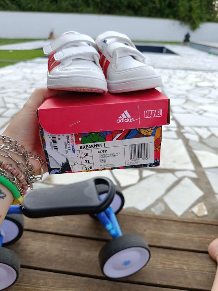 Basket adidas Marvel 21 - photo numéro 9