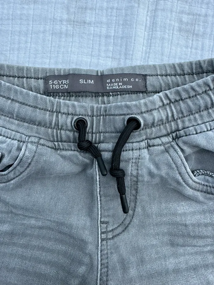 Jeans 👖 Primark 6 ans - photo numéro 2