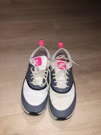 Baskets Nike Air Max Thea P38 en tbe à 25 euros
