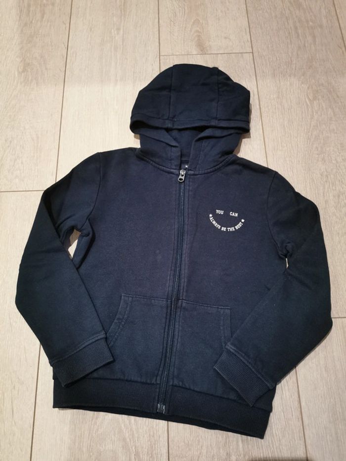 Sweat zippé à capuche Kiabi