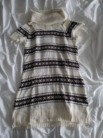 Pull col roulé manches courtes