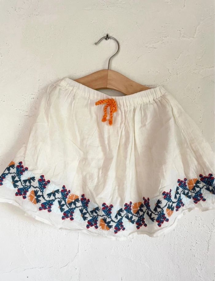 Jupe avec broderies cyrillus 3 ans