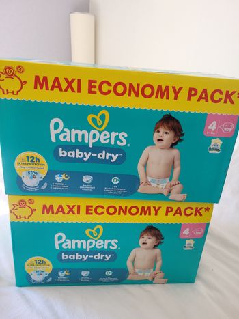 Couche pampers taille 4