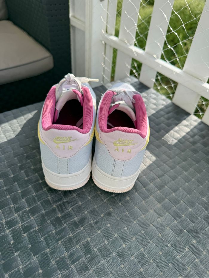 Nike Air Force 1 Femme - Bleue/Jaune/Rose - Taille 38.5 - photo numéro 3