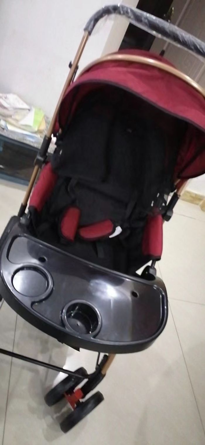 Poussette qui peut être pliée - photo numéro 3