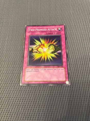 carte Yu-Gi-Oh Two-Pronged Attack SDY-028