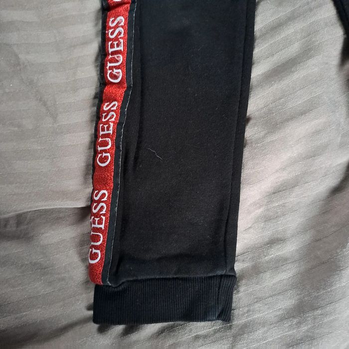 Jogging 6ans #guess - photo numéro 2