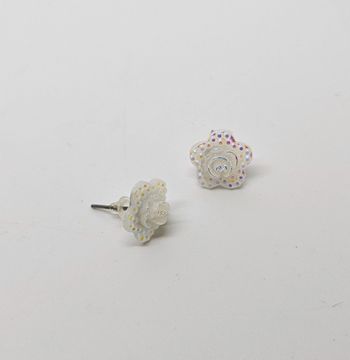 Paire de boucles d'oreilles. Neuve.