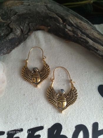 Boucles d'oreilles bohèmes scarabées ailés pierres de kyanite