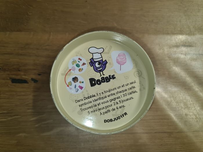 Jeu de cartes Dobble des éditions Asmodée, - photo numéro 3