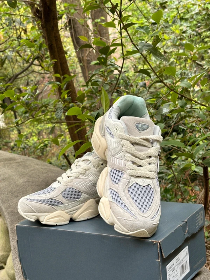 New Balance 9060 Beige 42 - photo numéro 4