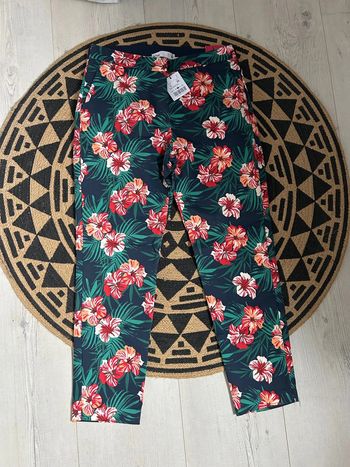 Magnifique pantalon fleuri