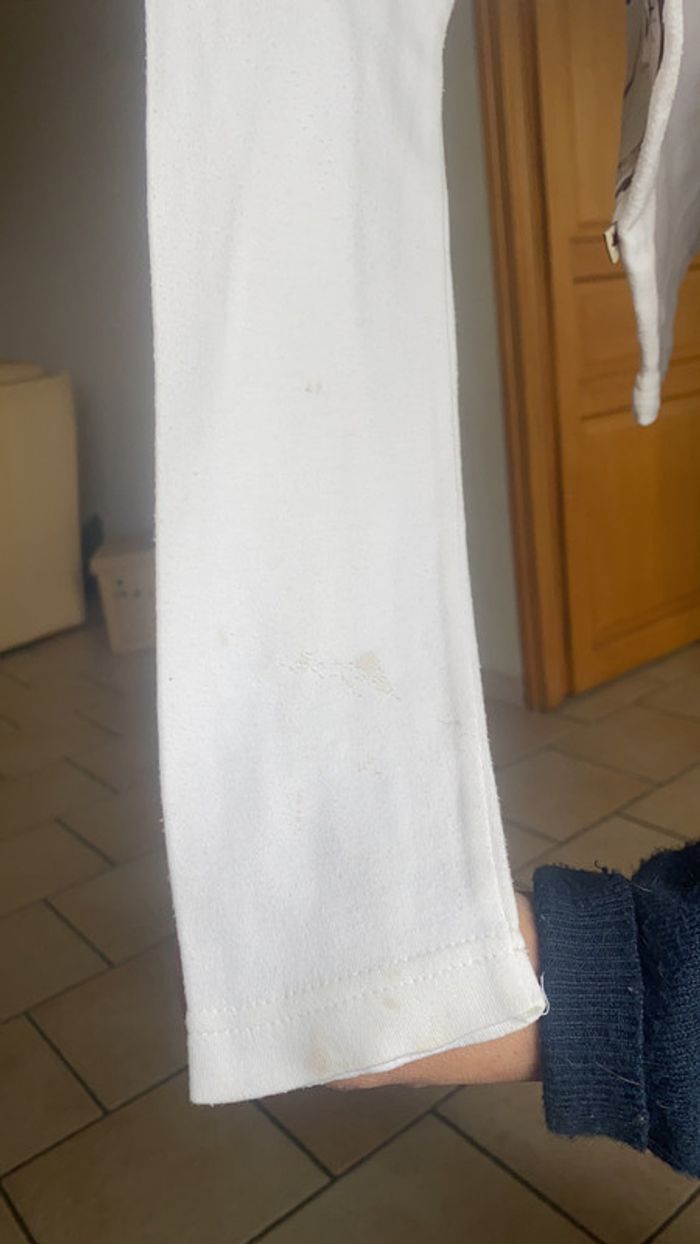 T-shirt blanc avec fille - photo numéro 3
