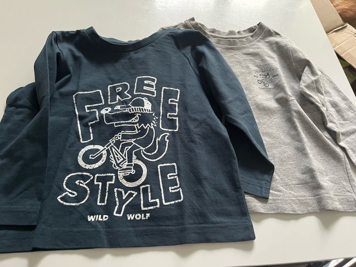 Lot teeshirt 24 mois