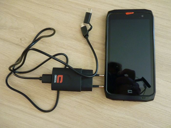 telephone mobile Crosscall Action X3 noir 32Go TBE - photo numéro 2