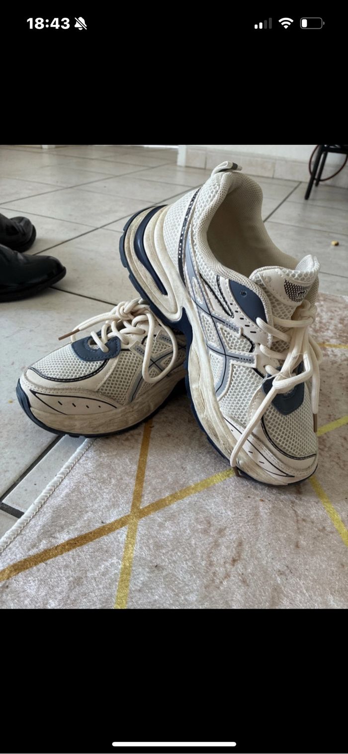 Chaussure asics - photo numéro 3