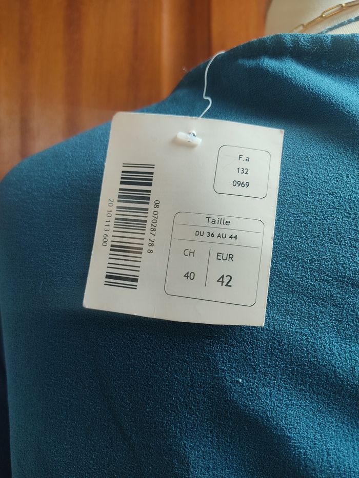 Robe mi-longue 42 XL bleu canard fermeture doré Neuve avec étiquette - photo numéro 6